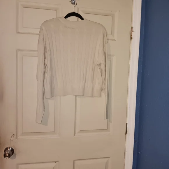 Nwt Peanuts By Aeorpostle Sz M Cream Cable Knit Sweater with Snoopy Embroydered - Picture 8 of 10